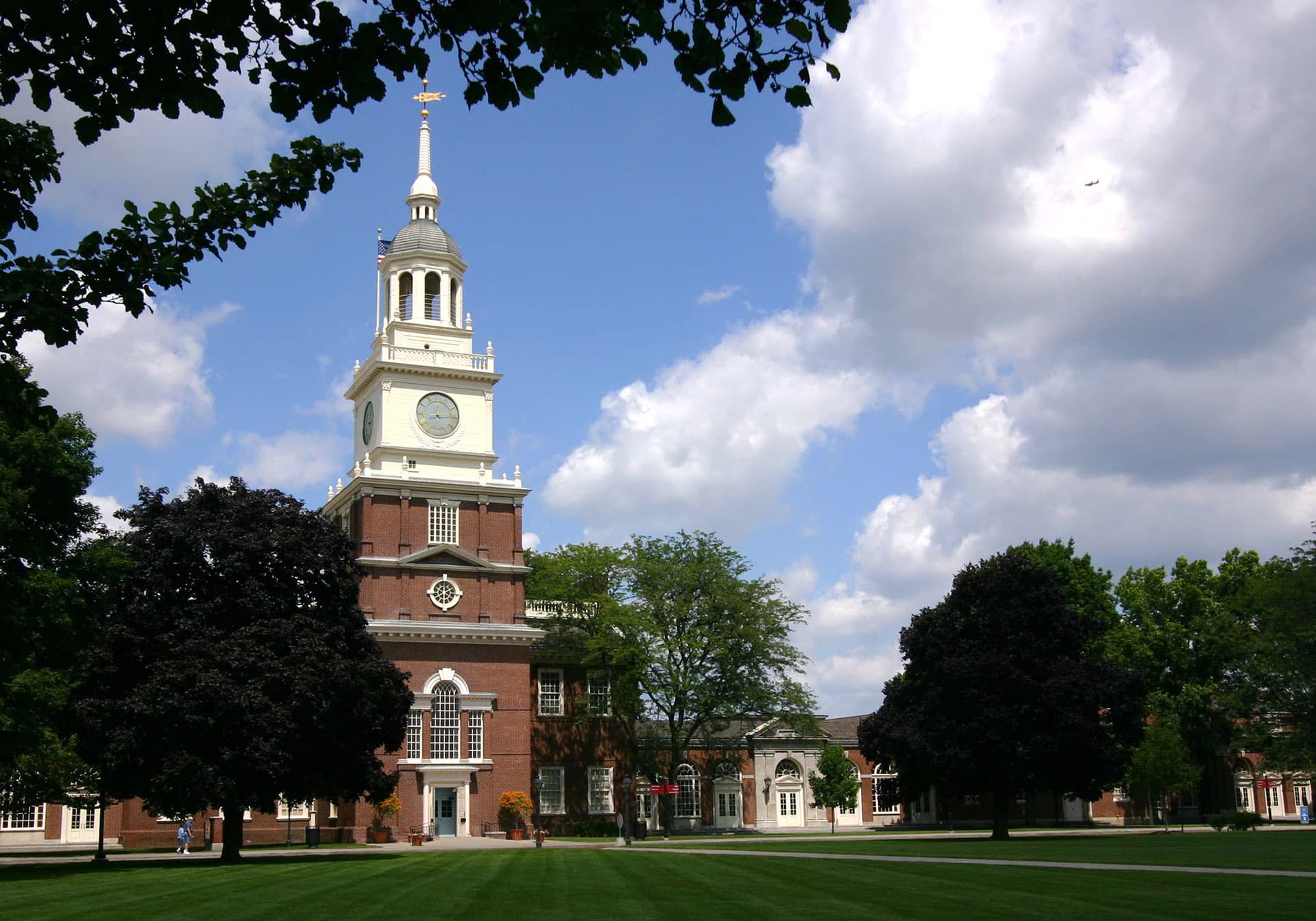 clocktower-entrance-to-henry-ford-museum