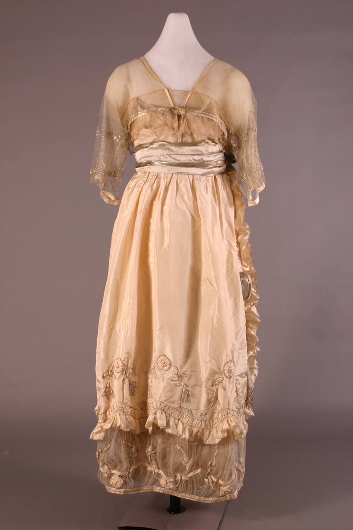 Wedding Dress (1918). This Lucile Ltd. wedding dress exemplifies the flowing, popular couture style